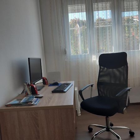 Sunny Apartment Sukosan Ngoại thất bức ảnh