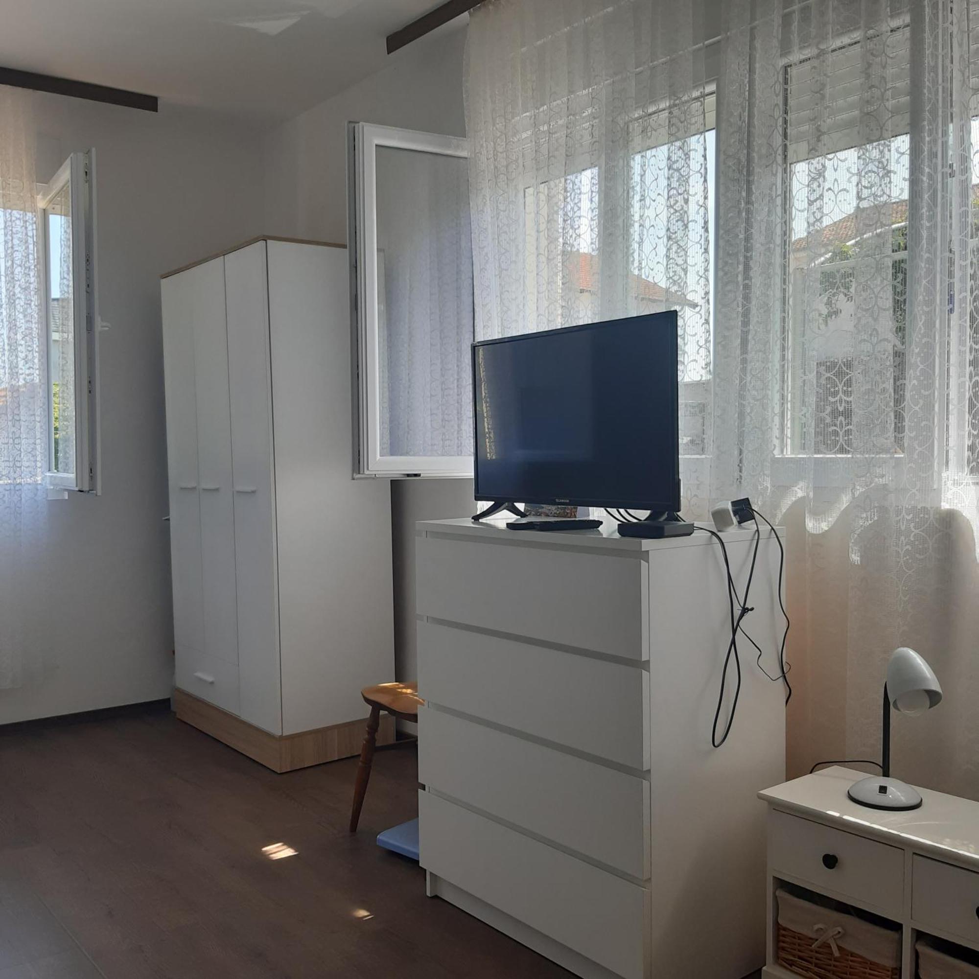 Sunny Apartment Sukosan Ngoại thất bức ảnh